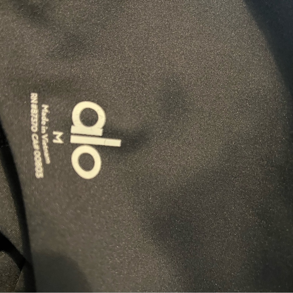 ALO Yoga 7/8 High Waist Airlift Leggings - Picture 3 of 3